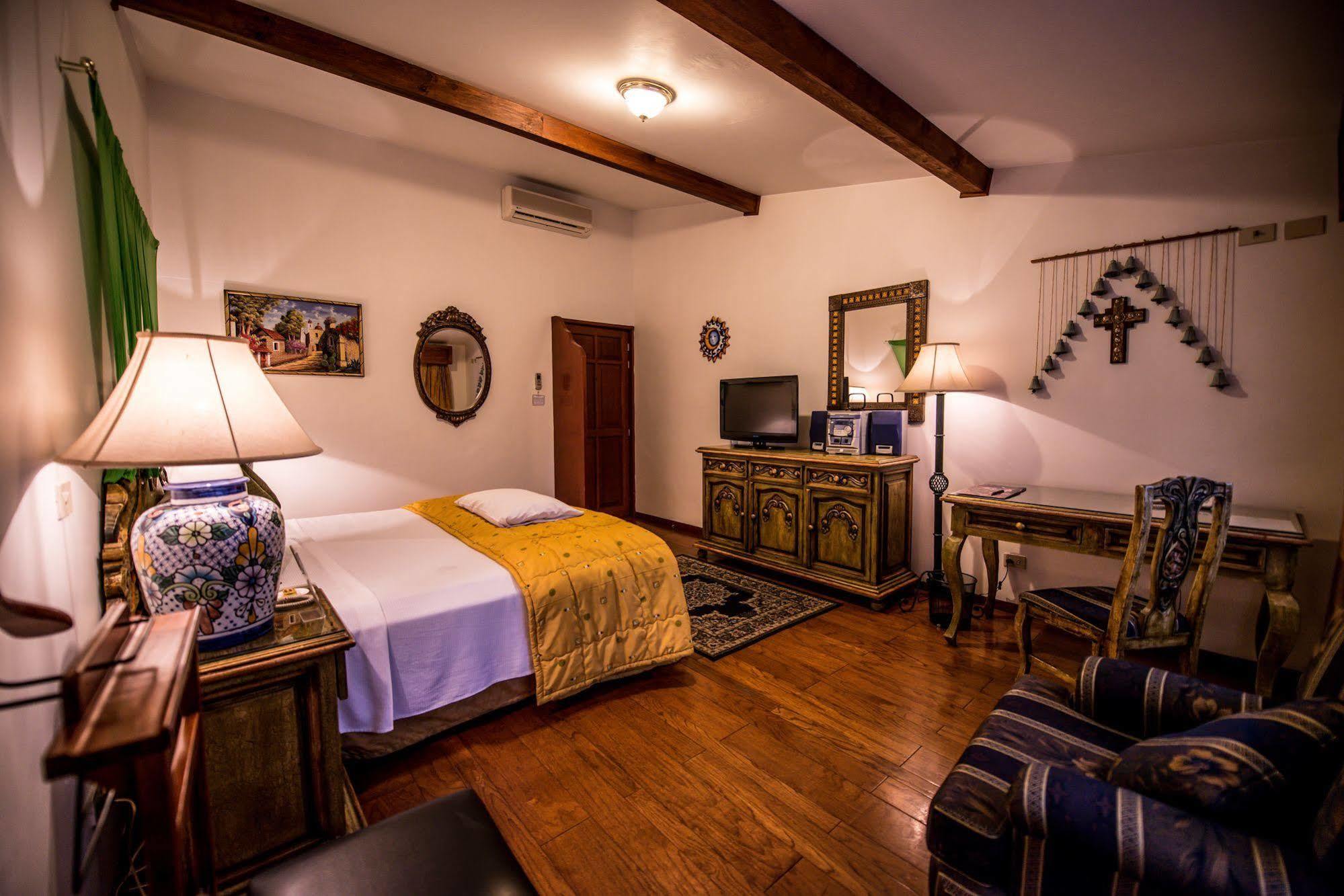Hotel La Mansion Del Sol Zapopan Bagian luar foto